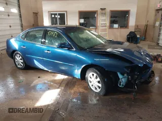 2005 Buick LaCrosse CX with VIN 2G4WC532351307925, listed as a IAAI auction lot 41497983 with 121,463 mi miles. Bid and sale history available at carsss.com. Image 1.