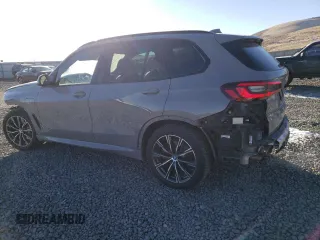 2022 BMW X5 xDrive45e with VIN 5UXTA6C09N9L99811, listed as a Copart auction lot 89264535 with 45,952 mi miles and Salvage Title. Bid and sale history available at carsss.com. Image 2.