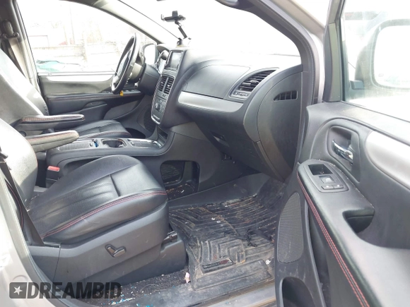2017 Dodge Grand Caravan GT with VIN 2C4RDGEG2HR632395, listed as a IAAI auction lot 41817521 with 119,305 mi miles and . Bid and sale history available at DreamBid. Image 5.