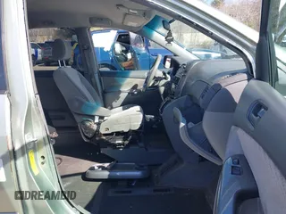2006 Toyota Sienna CE with VIN 5TDZA23C16S546916, listed as a IAAI auction lot 41909861 with 141,582 mi miles. Bid and sale history available at carsss.com. Image 5.