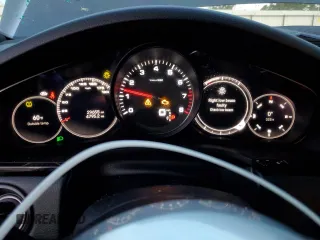 2023 Porsche Cayenne S z VIN WP1AB2AY8PDA15250, wystawiony jako Copart lot #53064315 z przebiegiem 29 655 mil mil oraz Szkoda całkowita • Salvage title. Historia ofert i sprzedaży dostępna na DreamBid. Obrazek 9.