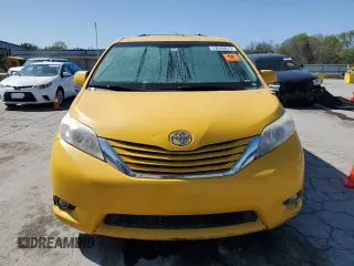 2015 Toyota Sienna LE AAS with VIN 5TDKK3DC9FS571386, listed as a Copart auction lot 52040875 with Not Provided miles and Salvage Title. Bid and sale history available at DreamBid. Image 5.
