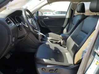 2019 Volkswagen Tiguan SE with VIN 3VV3B7AX5KM104500, listed as a Copart auction lot 50391475 with 222,608 mi miles and Salvage Title. Bid and sale history available at DreamBid. Image 7.