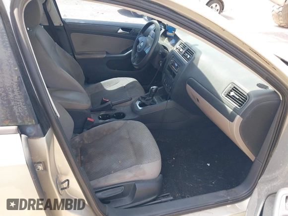 2013 Volkswagen Jetta S with VIN 3VW2K7AJ2DM290373, listed as a IAAI auction lot 42881516 with 101,220 mi miles and . Bid and sale history available at DreamBid. Image 5.