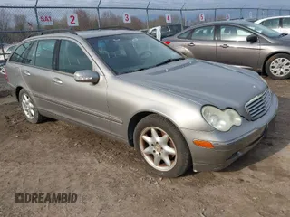 2003 Mercedes-Benz C 240 z VIN WDBRH81J93F394006, wystawiony jako IAAI lot #42061601 z przebiegiem 143 431 mil mil oraz . Historia ofert i sprzedaży dostępna na DreamBid. Obrazek 1.