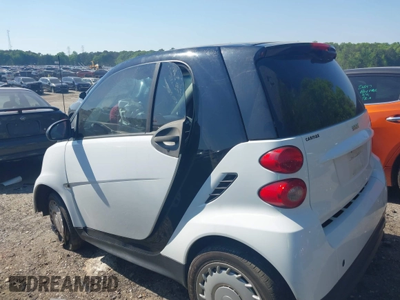 2015 Smart fortwo Passion with VIN WMEEJ3BA9FK806363, listed as a IAAI auction lot 41830363 with 1 mi miles. Bid and sale history available at carsss.com. Image 13.