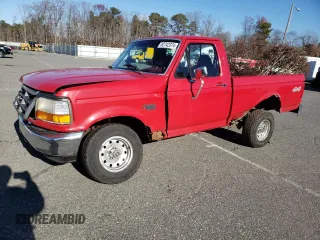 1996 Ford F-150 Special with VIN 1FTEF14NXTLB76833, listed as a Copart auction lot 82742374 with 250,375 mi miles and Salvage Title. Bid and sale history available at carsss.com. Image 1.