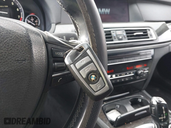 2012 BMW 7 Series 750Li with VIN WBAKB8C50CC963330, listed as a IAAI auction lot 41286275 with 186,335 mi miles. Bid and sale history available at carsss.com. Image 11.