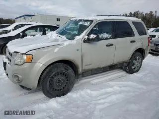 2008 Ford Escape XLT with VIN 1FMCU03148KD28538, listed as a Copart auction lot 43195975 with 137,437 mi miles and Salvage Title. Bid and sale history available at carsss.com. Image 1.