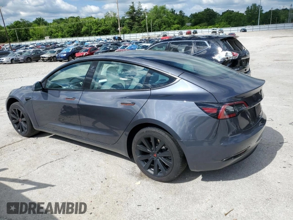 2023 Tesla Model 3 z VIN 5YJ3E1EA0PF677471, wystawiony jako Copart lot #57661625 z przebiegiem 20 326 mil mil oraz Szkoda całkowita • Salvage title. Historia ofert i sprzedaży dostępna na DreamBid. Obrazek 2.