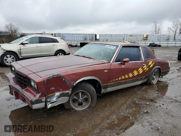 1981 Chevrolet Monte Carlo z VIN 1G1AZ37K7BB423127, wystawiony jako Copart lot #51288275 z przebiegiem 86 962 mil mil oraz Tytuł czysty. Historia ofert i sprzedaży dostępna na DreamBid. Obrazek 1.