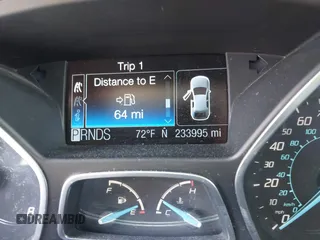 2012 Ford Focus Titanium с VIN 1FAHP3N23CL330444, выставлен на аукционе IAAI как лот 41948599 с пробегом 233 995 миль миль и . История ставок и продаж доступна на DreamBid. Изображение 7.