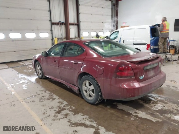 2005 Pontiac Grand Prix with VIN 2G2WP522X51281175, listed as a IAAI auction lot 41615203 with 181,072 mi miles. Bid and sale history available at carsss.com. Image 3.