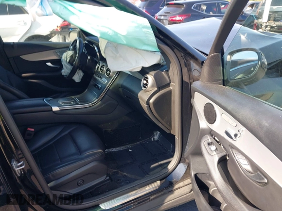 2020 Mercedes-Benz GLC 300 with VIN W1N0G8DB1LF791414, listed as a IAAI auction lot 42321131 with 82,775 mi miles and . Bid and sale history available at DreamBid. Image 5.
