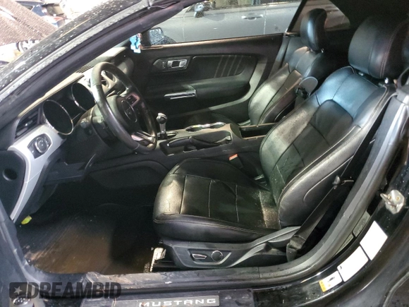 2016 Ford Mustang GT Premium z VIN 1FATP8FF0G5216727, wystawiony jako Copart lot #80497454 z przebiegiem Nie podano mil oraz Szkoda całkowita • Salvage title. Historia ofert i sprzedaży dostępna na DreamBid. Obrazek 7.