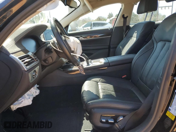 2020 BMW 7 Series 740i with VIN WBA7T2C07LCD79725, listed as a Copart auction lot 48498255 with 57,580 mi miles and Salvage title. Bid and sale history available at DreamBid. Image 7.