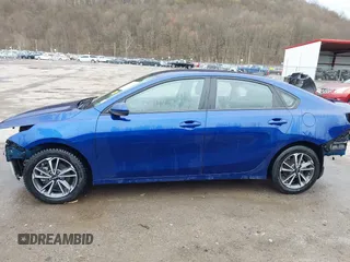 2022 Kia Forte LXS z VIN 3KPF24AD4NE445224, wystawiony jako IAAI lot #41853612 z przebiegiem 29 217 mil mil oraz . Historia ofert i sprzedaży dostępna na DreamBid. Obrazek 15.