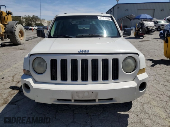 2007 Jeep Patriot Sport z VIN 1J8FT28W87D326324, wystawiony jako Copart lot #57358845 z przebiegiem 201 927 mil mil oraz Szkoda całkowita • Salvage title. Historia ofert i sprzedaży dostępna na DreamBid. Obrazek 5.