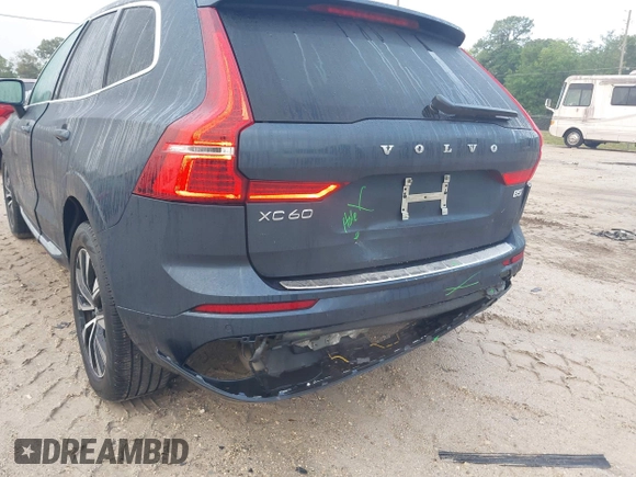 2023 Volvo XC60 Plus Bright Theme with VIN YV4L12RN4P1375945, listed as a IAAI auction lot 41945980 with 27,609 mi miles. Bid and sale history available at carsss.com. Image 20.