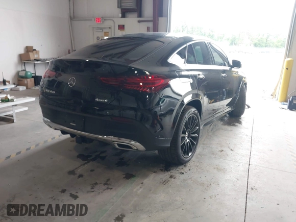 2025 Mercedes-Benz GLE 450 with VIN 4JGFD5KB7SB319795, listed as a IAAI auction lot 42284819 with 3,711 mi miles and . Bid and sale history available at DreamBid. Image 4.