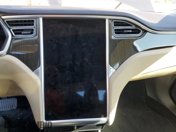 2014 Tesla Model S 60 with VIN 5YJSA1H13EFP37887, listed as a Copart auction lot 48438555 with Not provided miles and Clean title. Bid and sale history available at DreamBid. Image 9.