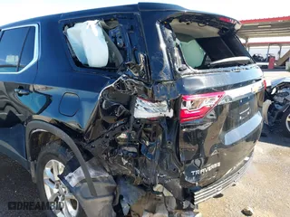 2019 Chevrolet Traverse LS with VIN 1GNERFKW5KJ283466, listed as a IAAI auction lot 41695373 with 109,401 mi miles. Bid and sale history available at carsss.com. Image 6.