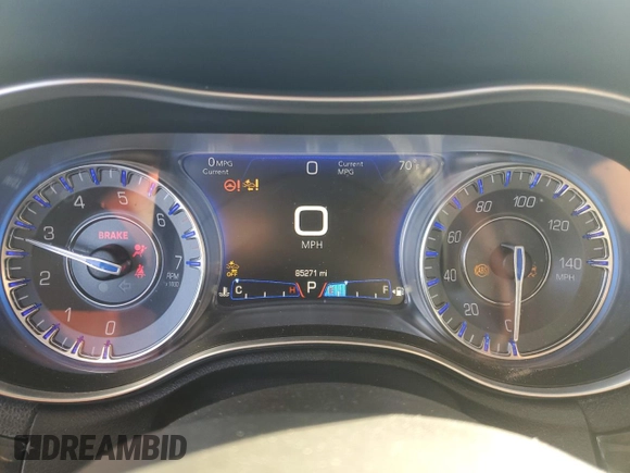 2017 Chrysler 300 with VIN 2C3CCAEG2HH576944, listed as a Copart auction lot 45061585 with 85,271 mi miles and Salvage Title. Bid and sale history available at carsss.com. Image 9.