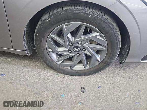 2024 Hyundai Elantra SEL z VIN KMHLM4DG8RU636246, wystawiony jako IAAI lot #42808858 z przebiegiem 37 872 mil mil oraz . Historia ofert i sprzedaży dostępna na DreamBid. Obrazek 3.