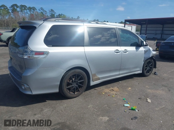 2015 Toyota Sienna SE with VIN 5TDXK3DC3FS550300, listed as a IAAI auction lot 41712966 with 154,242 mi miles. Bid and sale history available at carsss.com. Image 4.