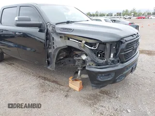 2019 Ram 1500 Big Horn z VIN 1C6RREFT4KN769609, wystawiony jako IAAI lot #42401229 z przebiegiem 46 049 mil mil oraz . Historia ofert i sprzedaży dostępna na DreamBid. Obrazek 6.
