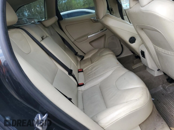 2014 Volvo XC60 R-Design Premier Plus z VIN YV4902DZ9E2545036, wystawiony jako Copart lot #53349465 z przebiegiem 203 108 mil mil oraz Czysty tytuł • Clean title. Historia ofert i sprzedaży dostępna na DreamBid. Obrazek 11.