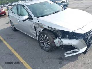 2023 Nissan Altima SV z VIN 1N4BL4DV8PN379930, wystawiony jako IAAI lot #42376207 z przebiegiem 29 945 mil mil oraz . Historia ofert i sprzedaży dostępna na DreamBid. Obrazek 6.