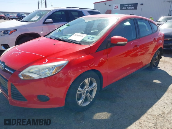 2014 Ford Focus SE with VIN 1FADP3K28EL265726, listed as a IAAI auction lot 41761931 with 86,740 mi miles. Bid and sale history available at carsss.com. Image 2.