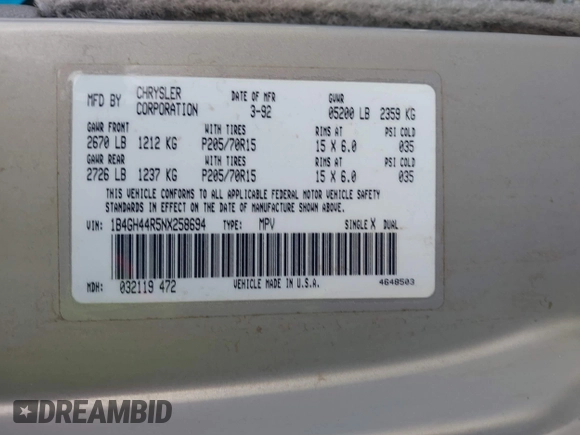 1992 Dodge Caravan Grand SE z VIN 1B4GH44R5NX258694, wystawiony jako IAAI lot #42197603 z przebiegiem 152 591 mil mil oraz . Historia ofert i sprzedaży dostępna na DreamBid. Obrazek 9.