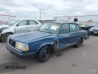 1990 Volvo 240 с VIN YV1AA8841L1423511, выставлен на аукционе IAAI как лот 41958883 с пробегом 216 943 миль миль и . История ставок и продаж доступна на DreamBid. Изображение 2.