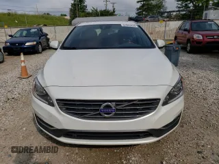 2015 Volvo V60 T5 Drive-E Premier Plus with VIN YV140MEC4F1204163, listed as a Copart auction lot 62983433 with 117,836 mi miles. Bid and sale history available at carsss.com. Image 5.