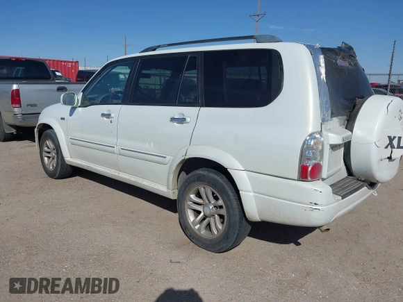 2005 Suzuki XL-7 LX with VIN JS3TX92V554106242, listed as a IAAI auction lot 41428710 with 204,513 mi miles. Bid and sale history available at carsss.com. Image 3.