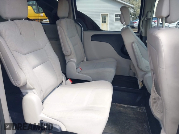 2017 Dodge Grand Caravan SE with VIN 2C7WDGBG3HR828825, listed as a IAAI auction lot 42048885 with 231,690 mi miles and . Bid and sale history available at DreamBid. Image 8.