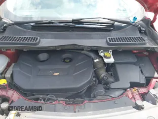 2017 Ford Escape SE z VIN 1FMCU0G95HUE86116, wystawiony jako IAAI lot #42397021 z przebiegiem 115 573 mil mil oraz . Historia ofert i sprzedaży dostępna na DreamBid. Obrazek 10.