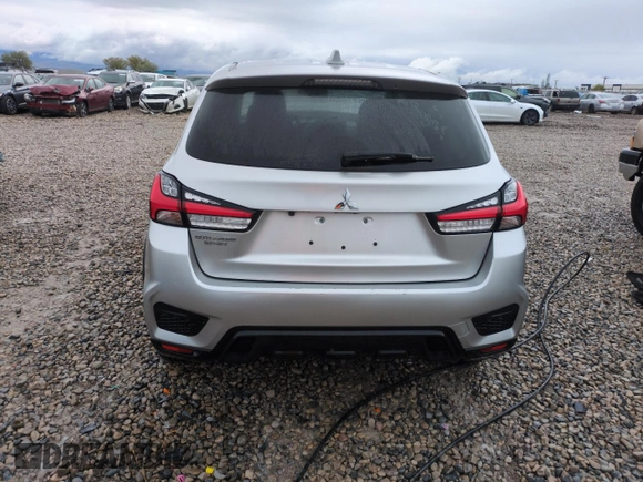 2021 Mitsubishi Outlander ES с VIN JA4ARUAU6MU034715, выставлен на аукционе Copart как лот 55243325 с пробегом 66 811 миль миль и Списание • Salvage title. История ставок и продаж доступна на DreamBid. Изображение 6.