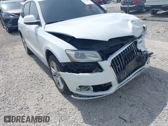 2014 Audi Q5 Premium Plus z VIN WA1CMAFP9EA041976, wystawiony jako IAAI lot #42296067 z przebiegiem 131 906 mil mil oraz . Historia ofert i sprzedaży dostępna na DreamBid. Obrazek 17.