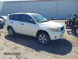 2008 Toyota RAV4 with VIN JTMZD35V685106744, listed as a IAAI auction lot 41960434 with 218,671 mi miles. Bid and sale history available at carsss.com. Image 1.