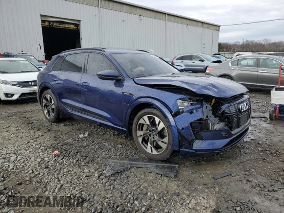 2022 Audi e-tron Premium with VIN WA1AAAGE7NB005033, listed as a Copart auction lot 83364684 with 62,878 mi miles and Salvage Title. Bid and sale history available at DreamBid. Image 4.
