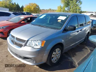 2020 Dodge Grand Caravan SE with VIN 2C4RDGBG9LR198425, listed as a IAAI auction lot 40672143 with 61,473 mi miles and . Bid and sale history available at DreamBid. Image 2.