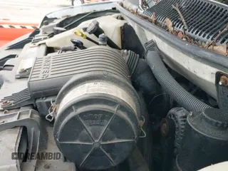 2004 Chevrolet Express Cargo с VIN 1GCHG35U741197230, выставлен на аукционе IAAI как лот 42770936 с пробегом 242 412 миль миль и . История ставок и продаж доступна на DreamBid. Изображение 12.
