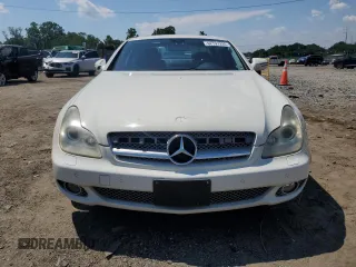 2009 Mercedes-Benz CLS 550 with VIN WDDDJ72X09A144730, listed as a Copart auction lot 62797235 with 116,924 mi miles and Salvage title. Bid and sale history available at DreamBid. Image 5.