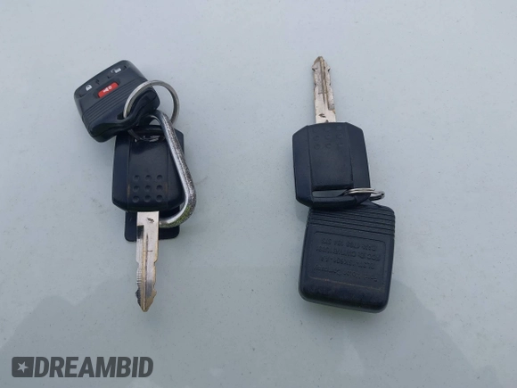 2005 Mercury Mariner Convenience z VIN 4M2YU57Z85DJ28652, wystawiony jako IAAI lot #41524903 z przebiegiem 228 497 mil mil oraz . Historia ofert i sprzedaży dostępna na DreamBid. Obrazek 11.