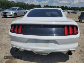 2015 Ford Mustang V6 z VIN 1FA6P8AM8F5347101, wystawiony jako Copart lot #62295205 z przebiegiem 92 592 mil mil oraz Szkoda całkowita • Salvage title. Historia ofert i sprzedaży dostępna na DreamBid. Obrazek 6.