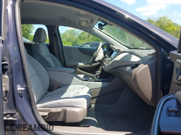 2025 Chevrolet Malibu LT with VIN 1G1ZD5ST5SF112401, listed as a IAAI auction lot 42174333 with 17,097 mi miles and . Bid and sale history available at DreamBid. Image 5.