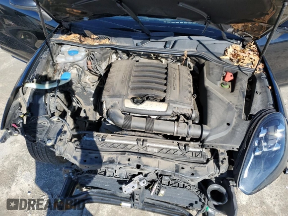 2017 Porsche Cayenne z VIN WP1AA2A25HKA81573, wystawiony jako Copart lot #44946605 z przebiegiem 119 146 mil mil oraz Szkoda całkowita • Salvage title. Historia ofert i sprzedaży dostępna na DreamBid. Obrazek 12.